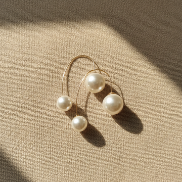 Pearl Arc Threader Earrings