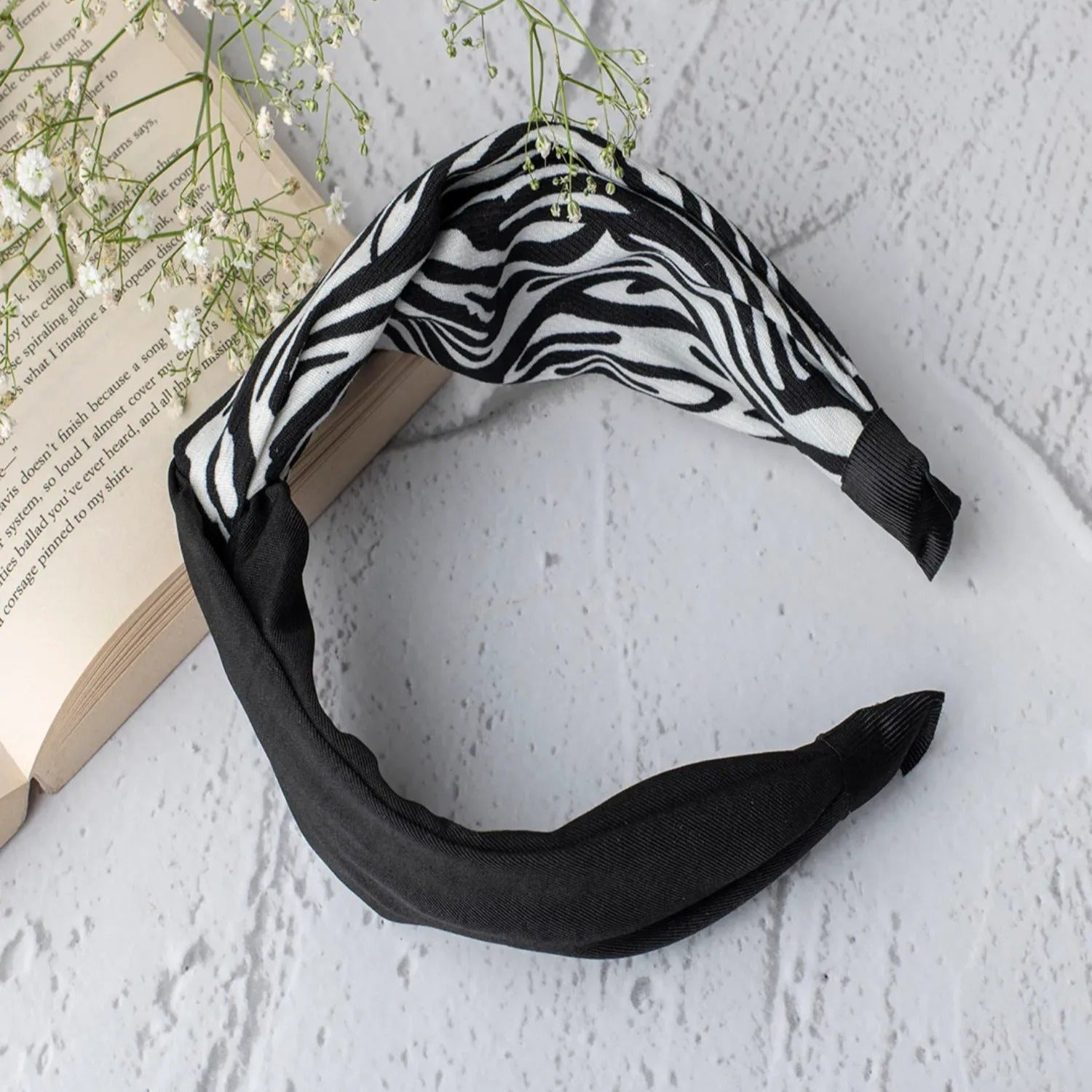 Jewelz Black and White Comfortable Hair Band for Girls and Women - Jewelz - 