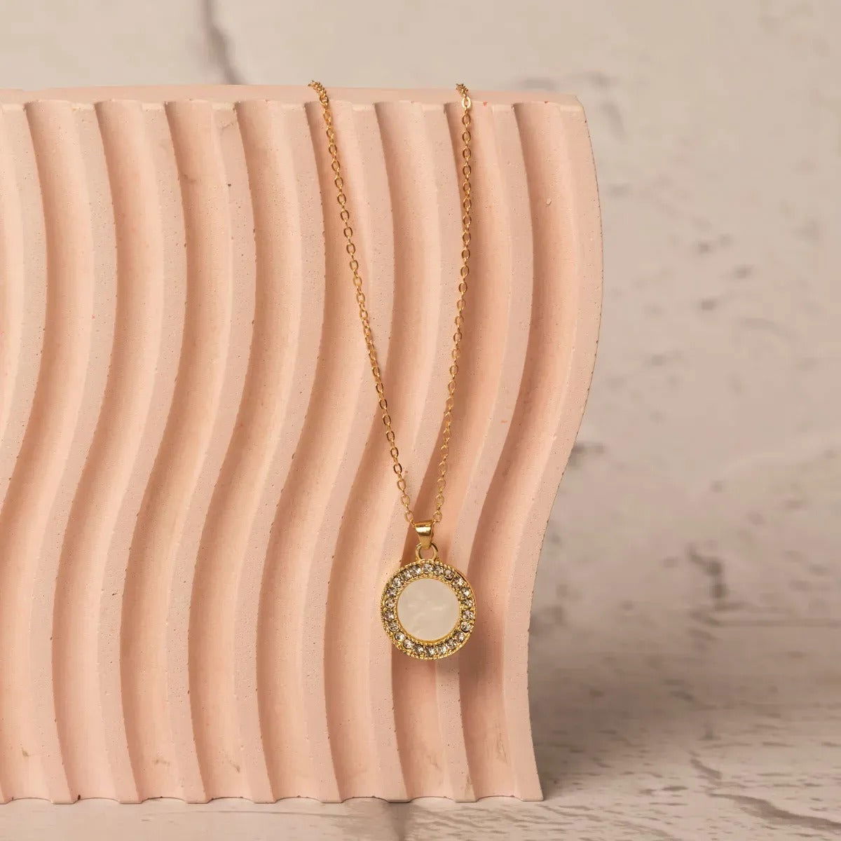 Jewelz golden round pendant Necklace for women and girls - Jewelz - 