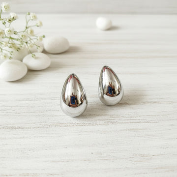Minimal Elegant Daily Wear Earrings for Women