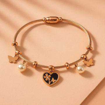 Charm Bracelet with Black Heart & Pearl Accents