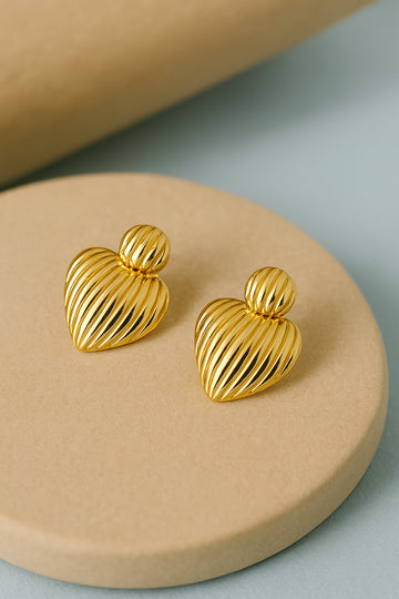 Gold-Tone Ribbed Heart Stud Earrings ( Stainless Steel )
